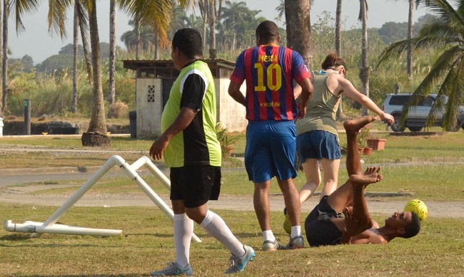 files/content/rdw/Logbook Photos/16-04-04Soccer2.jpg